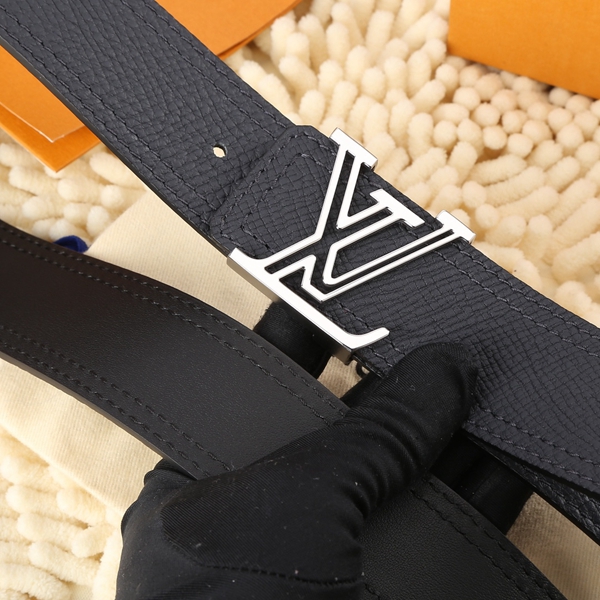 激安ルイヴィトンベルト背面デザイン